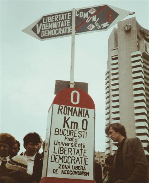 piata universitatii 1990 cu actorul tudor|Documentar – Piața Universității .